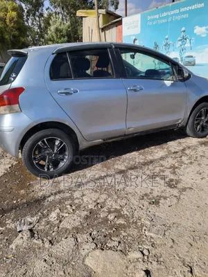Toyota Yaris 2010 Silver