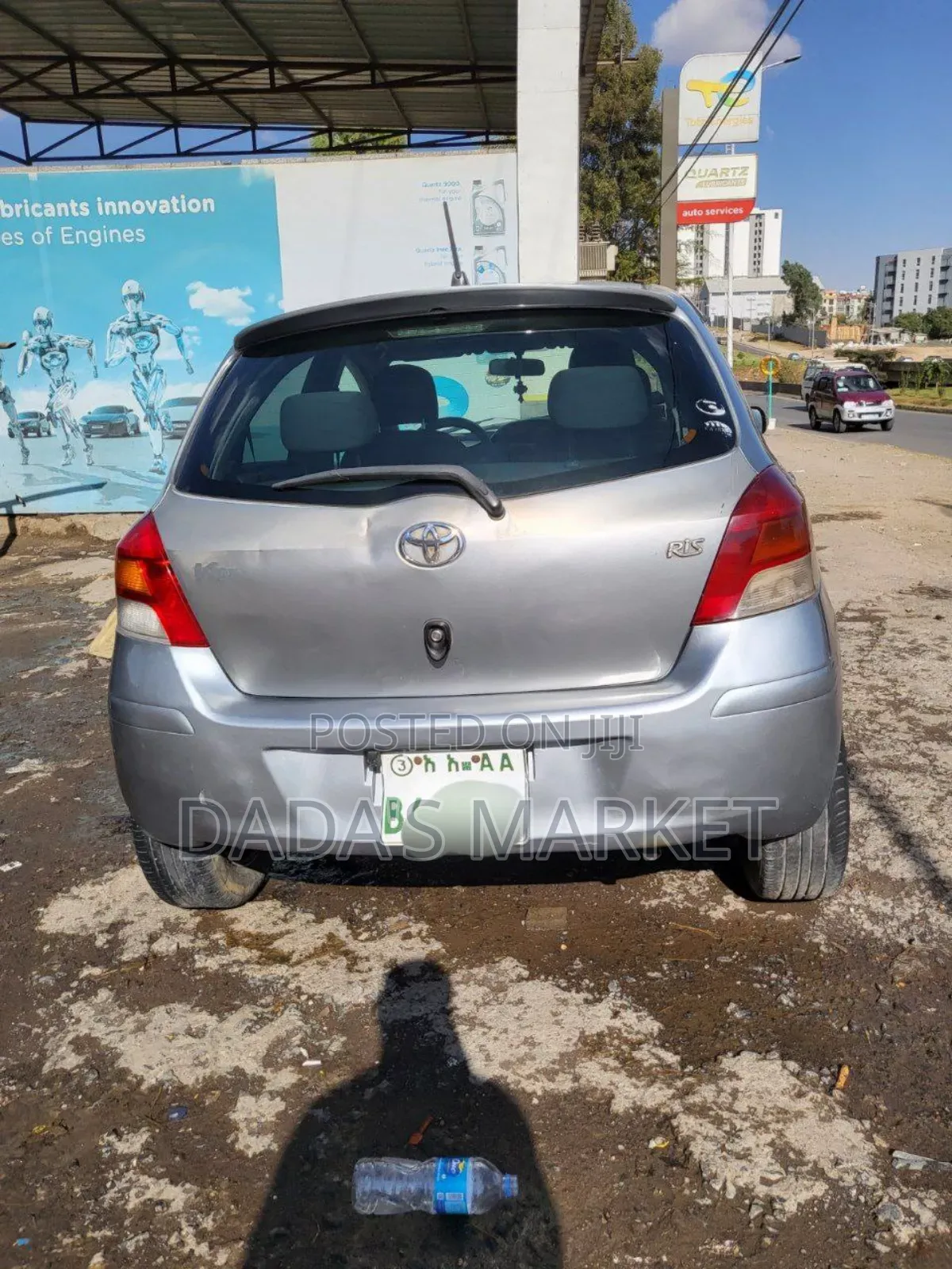 Toyota Yaris 2010 Silver