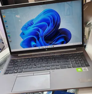 New Laptop HP ZBook 15 16GB Intel Core I7 SSD 512GB