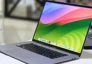New Laptop Apple MacBook Pro 2019 32GB Intel Core I7 SSD 512GB