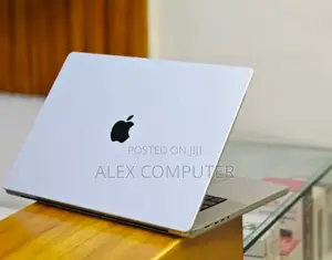 New Laptop Apple MacBook Pro M1 16GB Apple M1 Pro SSD 512GB