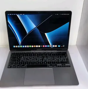 New Laptop Apple MacBook Pro M1 16GB Intel Core I5 SSD 256GB