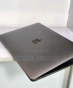 New Laptop Apple MacBook Pro M1 16GB Intel Core I5 SSD 256GB