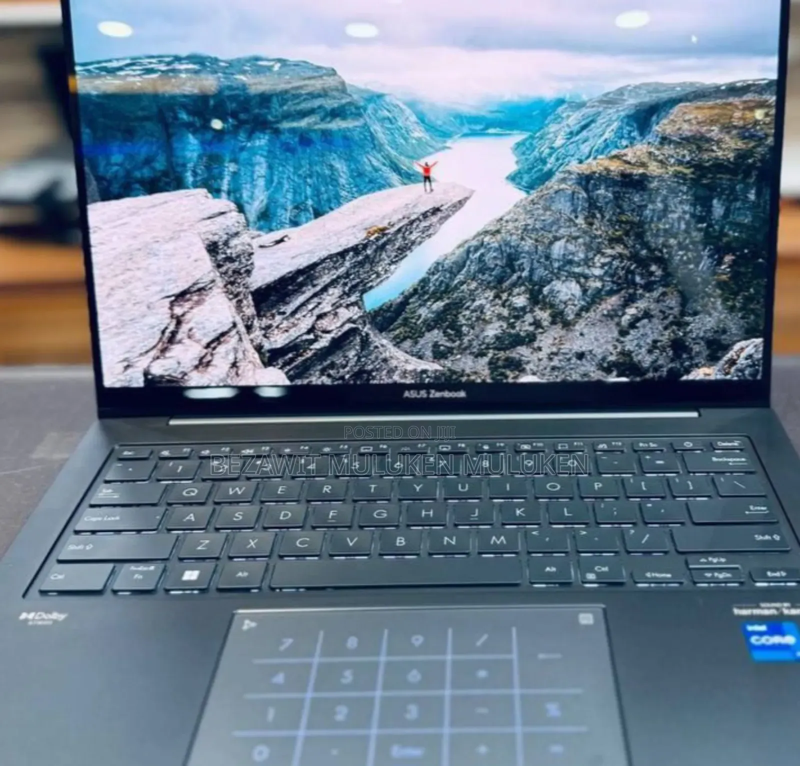 New Laptop Asus ZenBook 13 UX331UN 16GB Intel Core I7 SSD 512GB