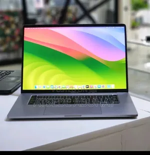 New Laptop Apple MacBook Pro 2019 32GB Intel Core I7 SSD 512GB