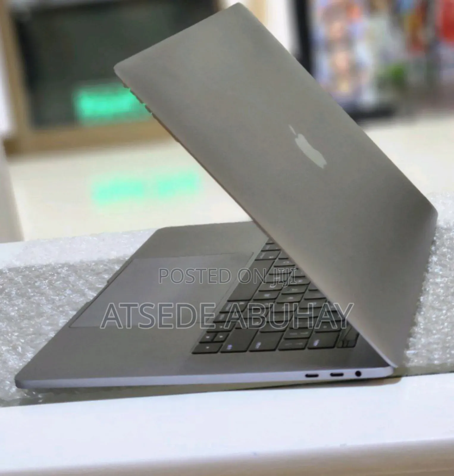 New Laptop Apple MacBook Pro 2019 32GB Intel Core I7 SSD 512GB