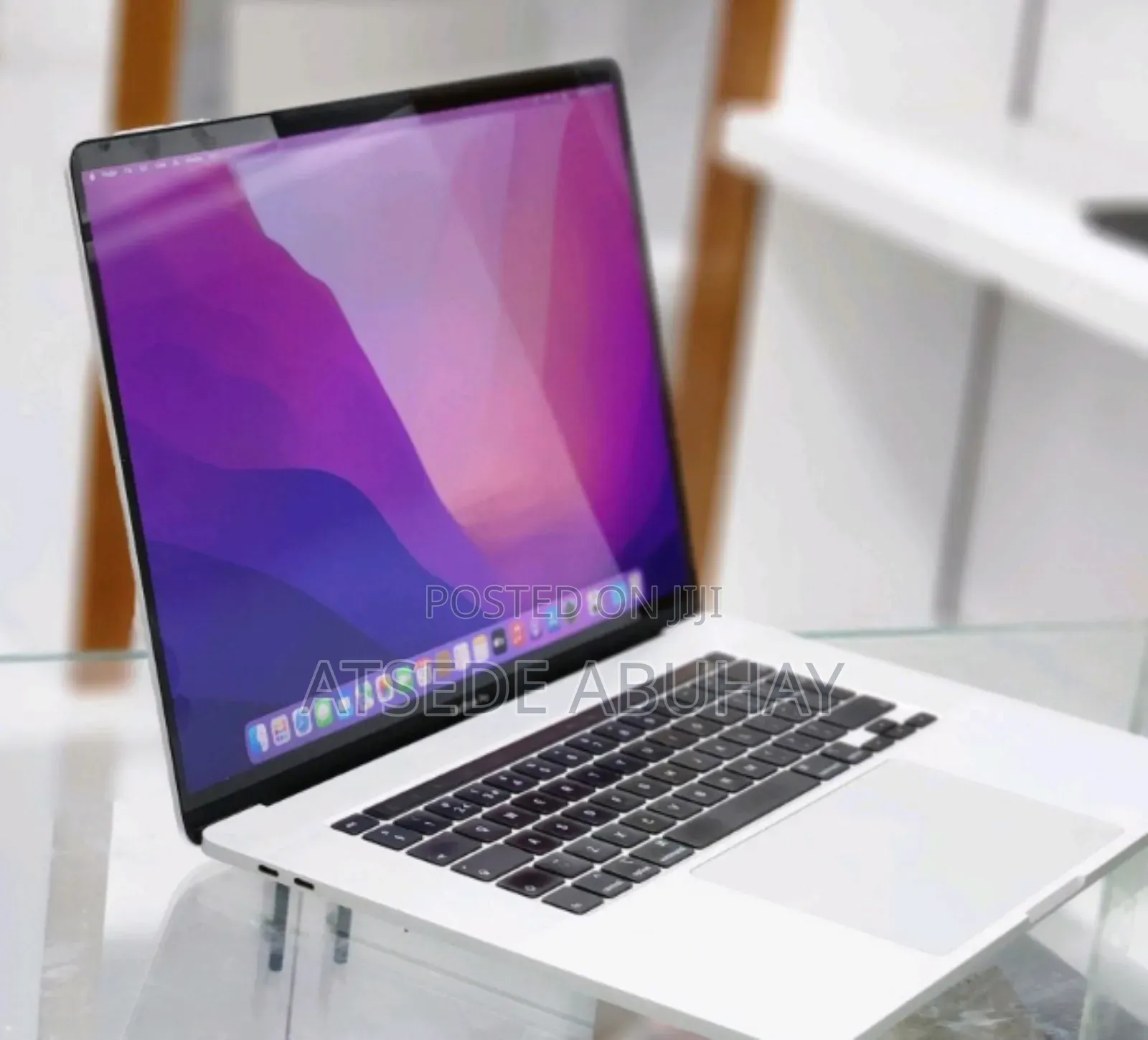 New Laptop Apple MacBook Pro 2019 16GB Intel Core I7 SSD 512GB