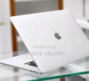 New Laptop Apple MacBook Pro 2019 16GB Intel Core I7 SSD 512GB