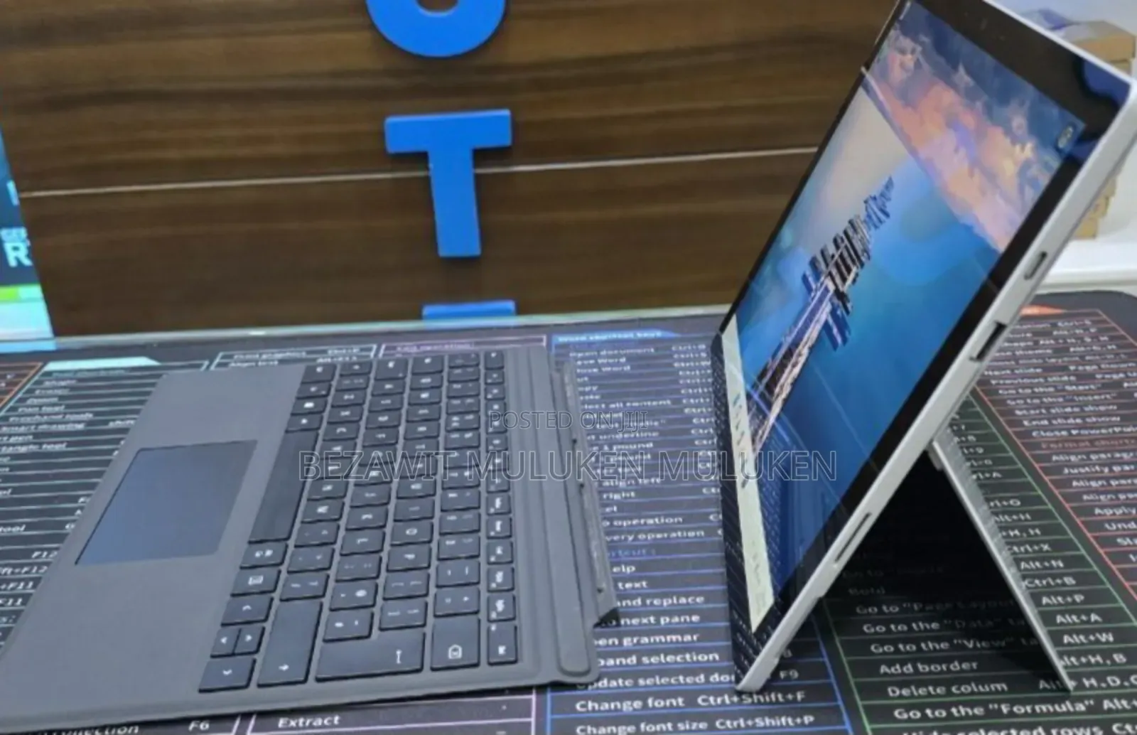 New Laptop Microsoft Surface Pro 7 8GB Intel Core I5 SSD 256GB