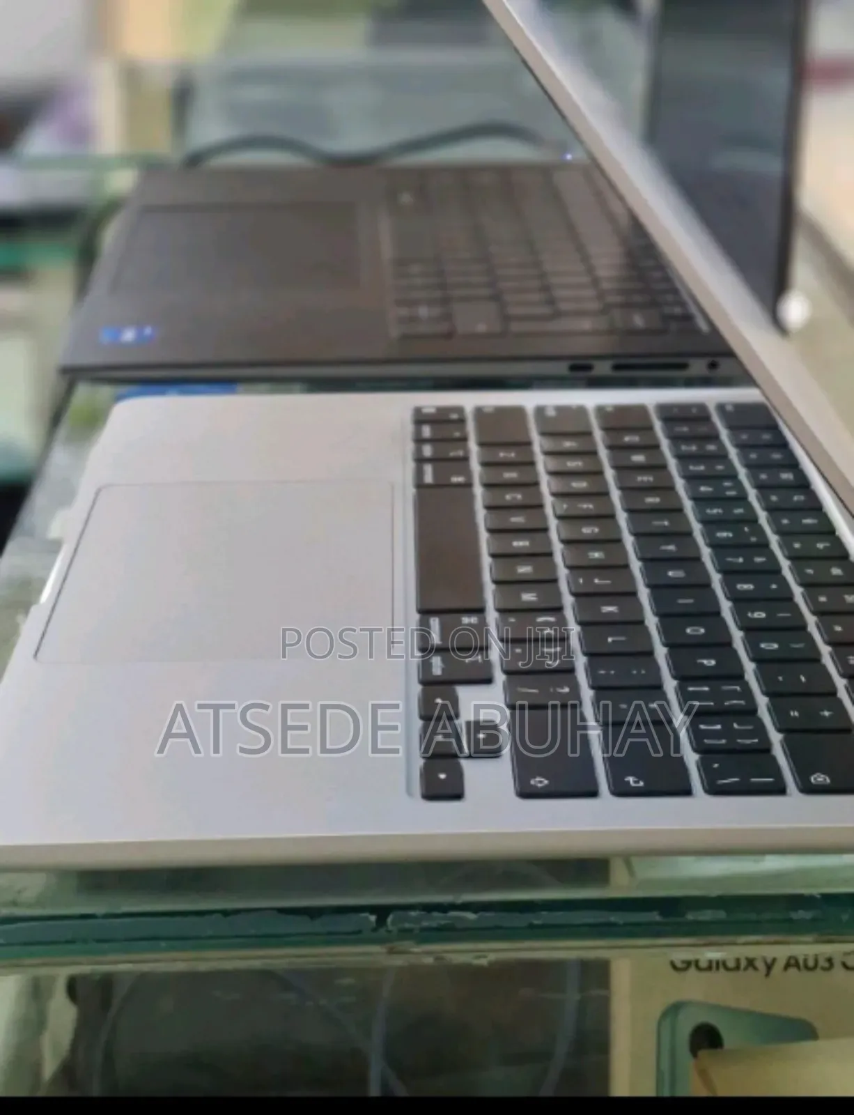 New Laptop Apple MacBook Air 2022 M2 8GB Intel Core I5 SSD 256GB