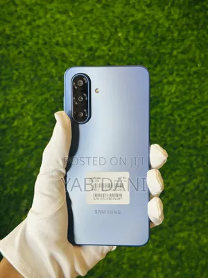 New Samsung Galaxy A17 5G 256 GB Blue