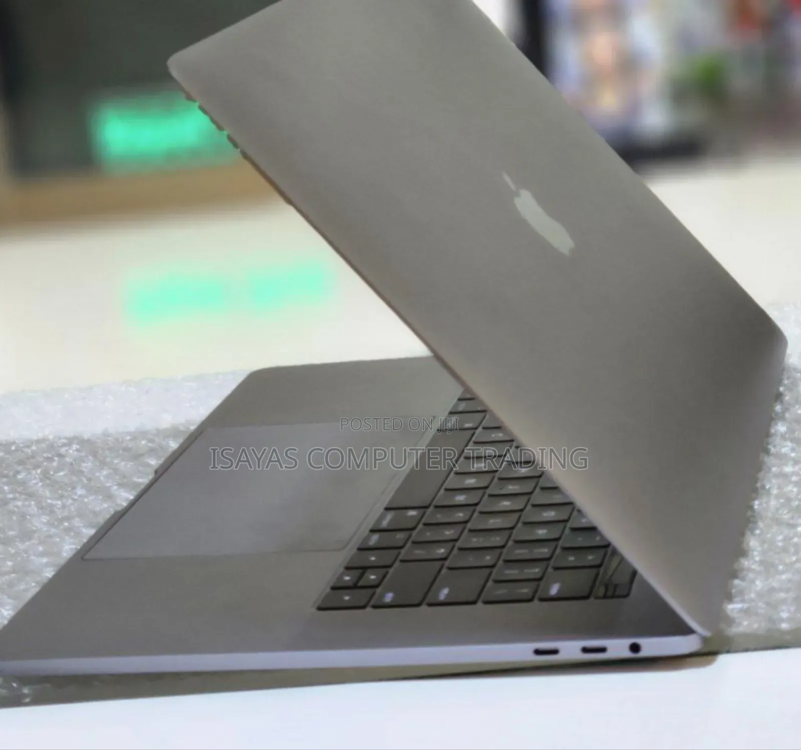 New Laptop Apple MacBook Pro 2019 32GB Intel Core I7 SSD 512GB