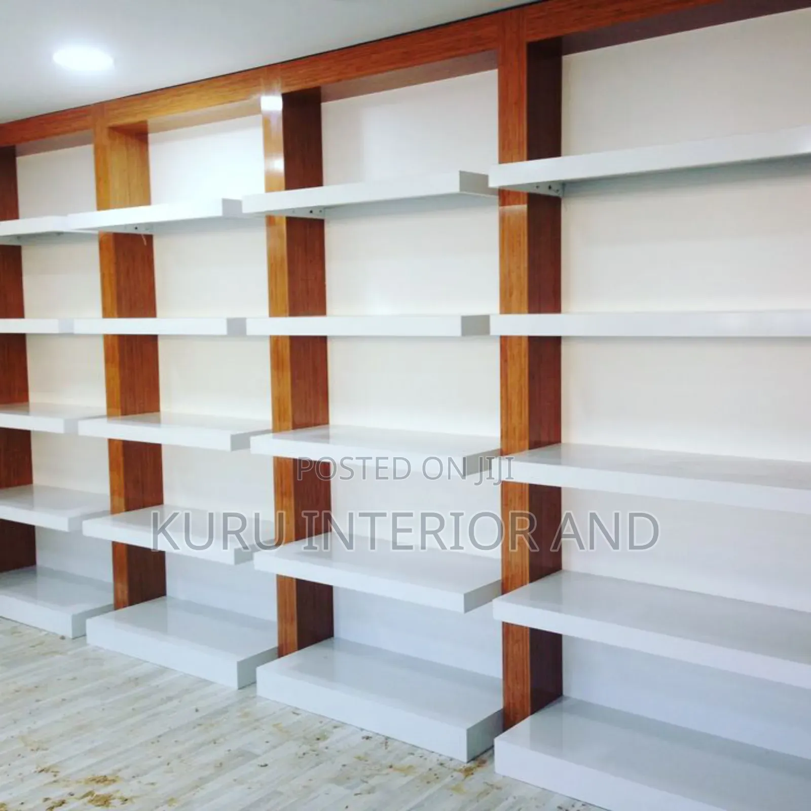 Boutique Cosmo Shelf 14500 Bir Per M2