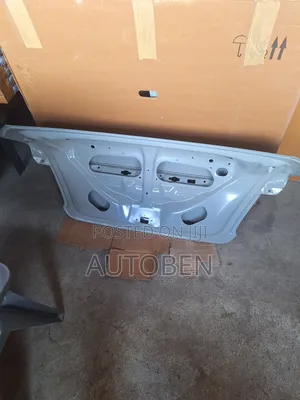 Photo - Suzuki Dzire Rear Trank Door