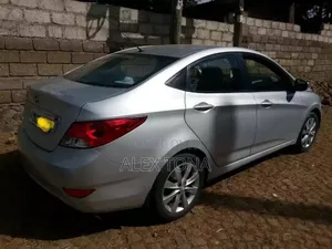 Hyundai Accent 2014 Silver