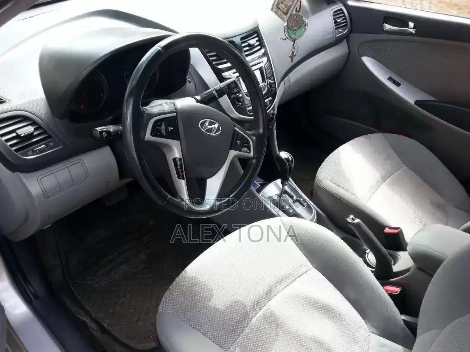 Hyundai Accent 2014 Silver