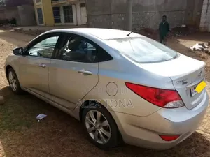 Hyundai Accent 2014 Silver