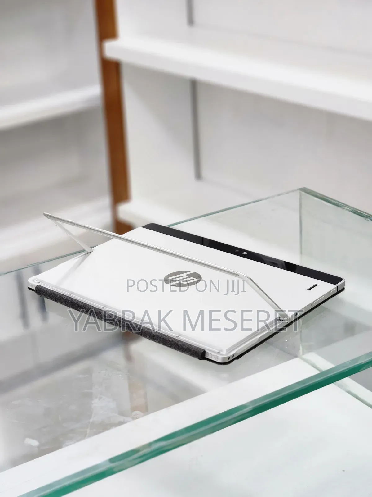 New Laptop HP X2 8GB SSD 256GB