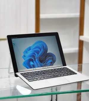 New Laptop HP X2 8GB Intel Core M SSD 256GB