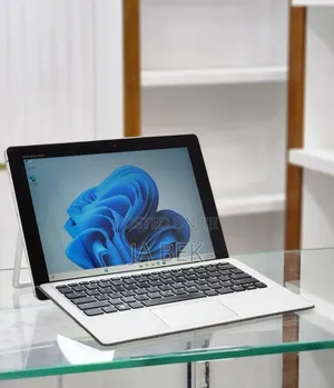 New Laptop HP X2 8GB Intel Core M SSD 256GB