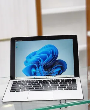 New Laptop HP X2 8GB Intel Core M SSD 256GB