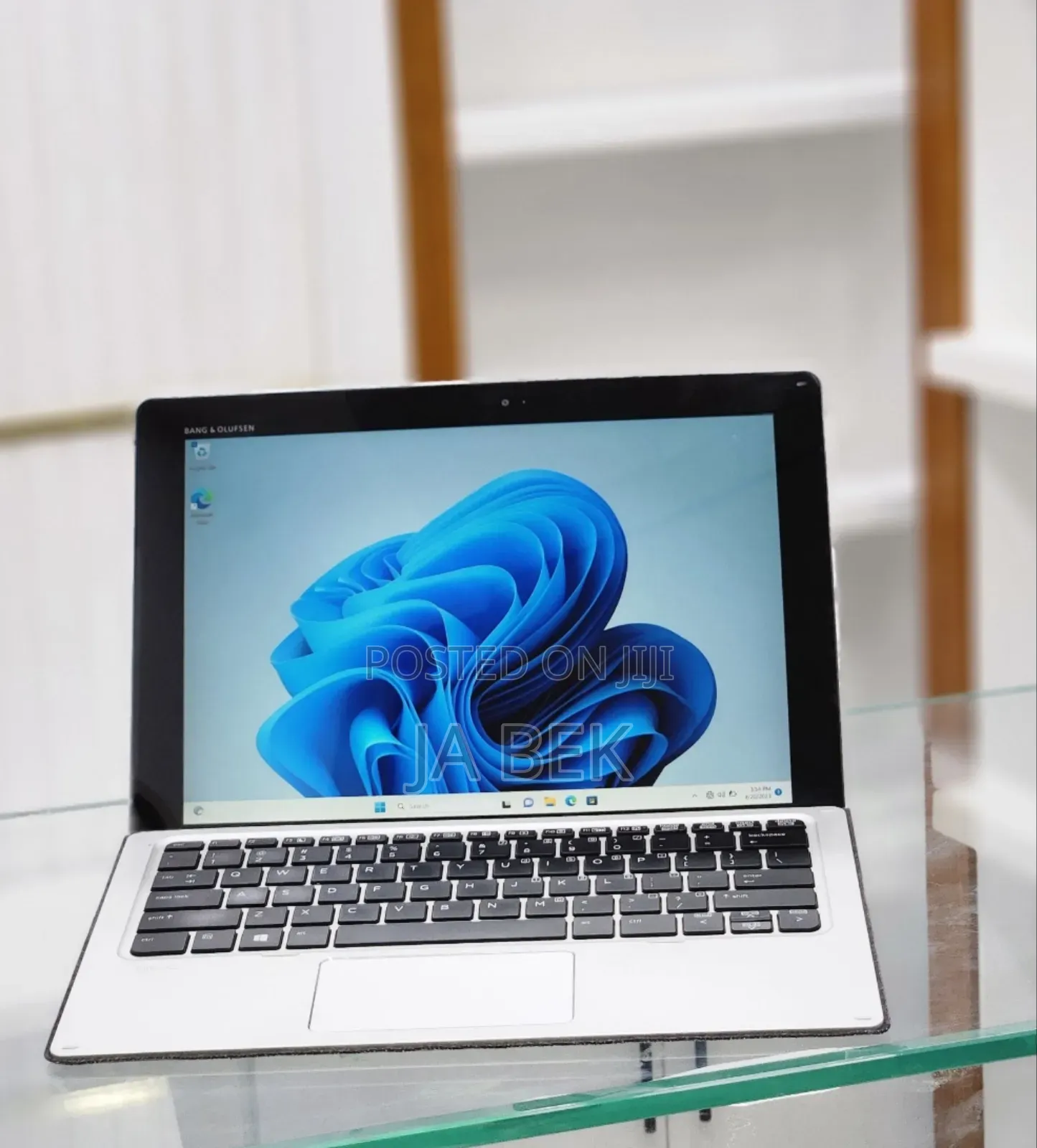 New Laptop HP X2 8GB Intel Core M SSD 256GB