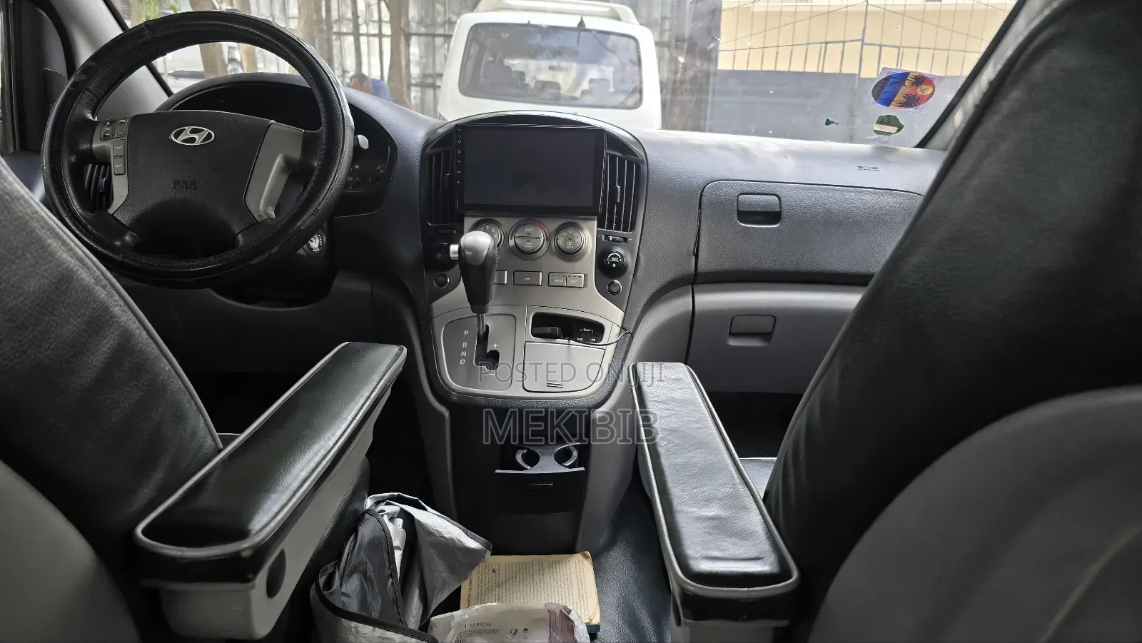 Hyundai H1 2.4 GLS 2012 White