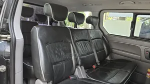 Hyundai H1 2.4 GLS 2012 White