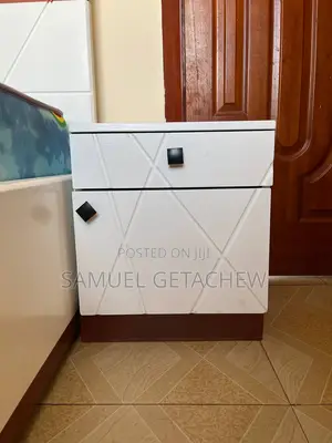 150cm Bed With One Nightstand (አልጋ)