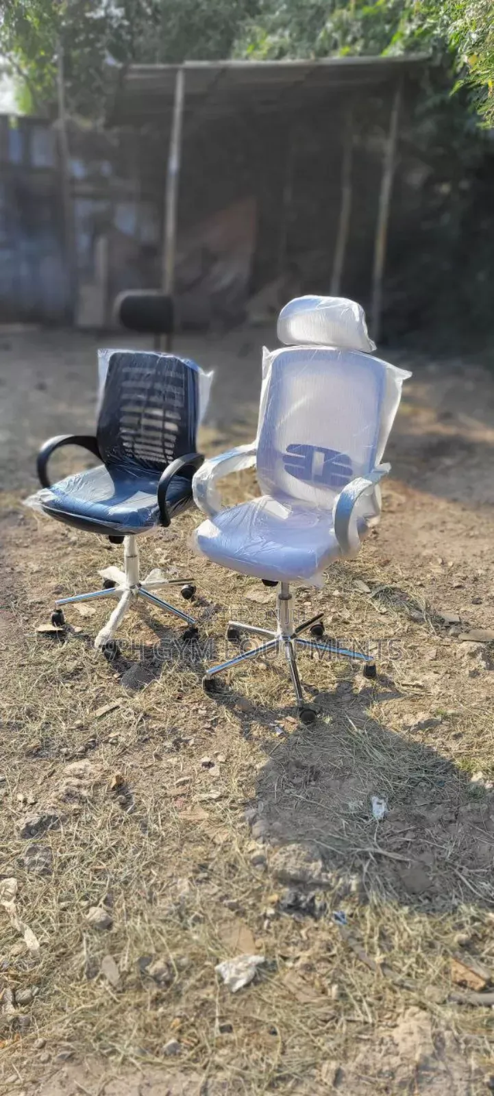 Executive Office Furniture Set - Desk, Chairs Side Table!