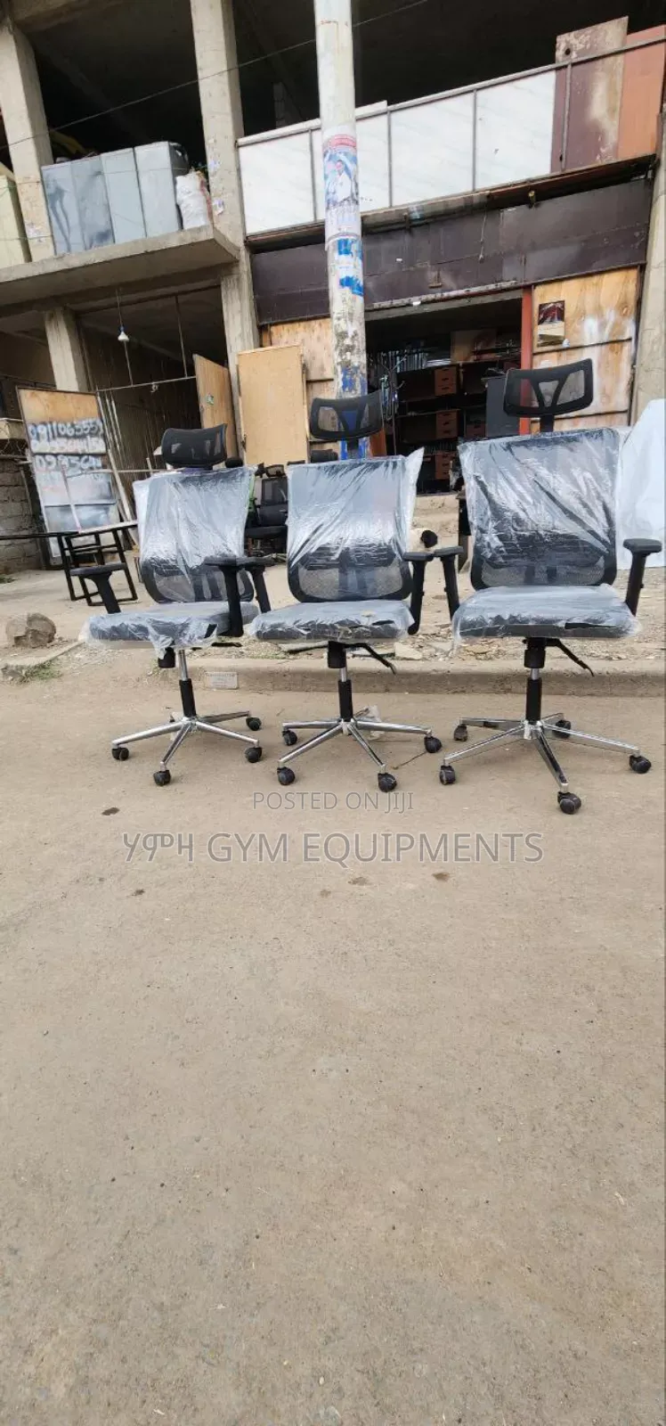 Executive Office Furniture Set - Desk, Chairs Side Table!