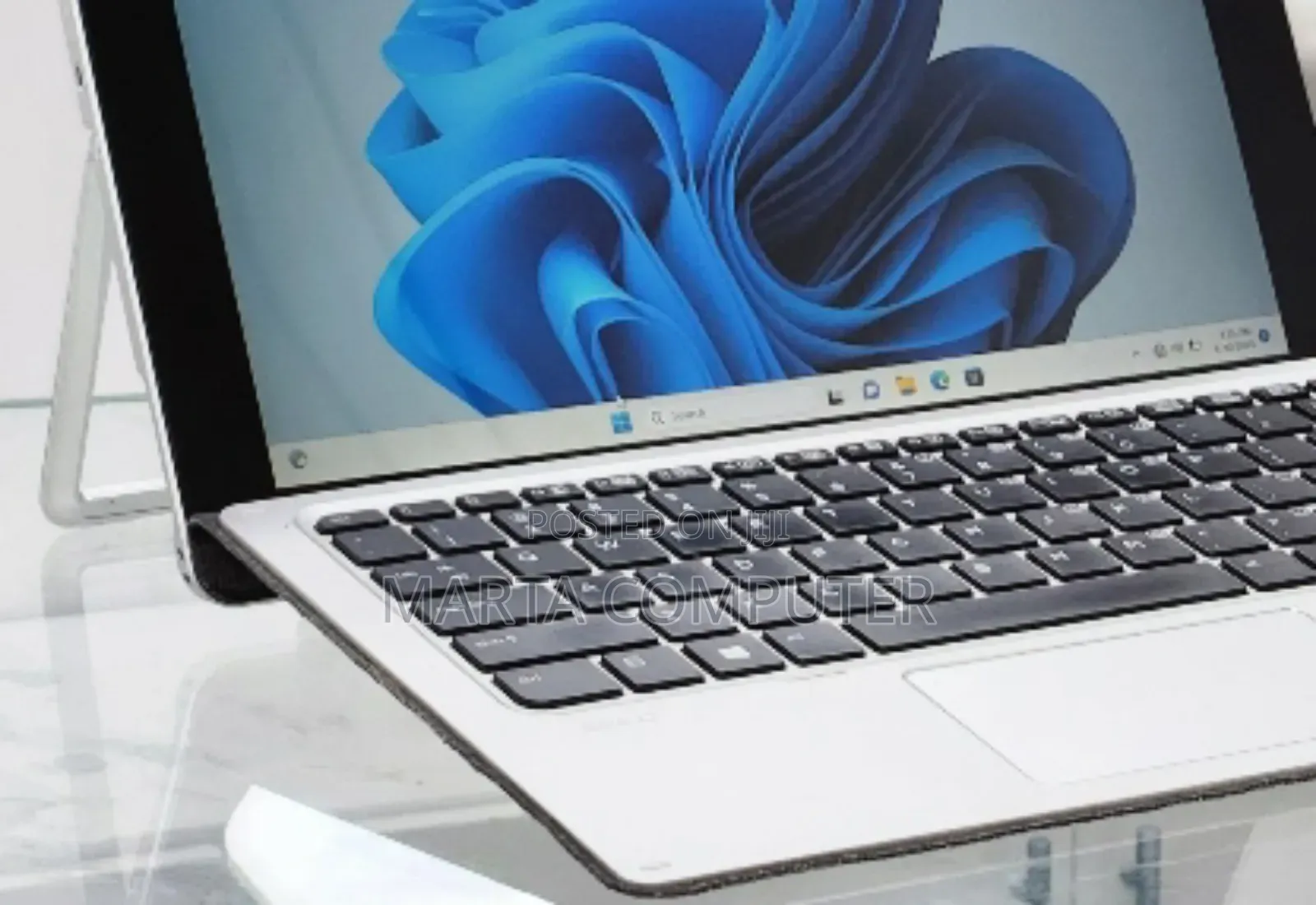 New Laptop HP Elite X2 G8 8GB Intel Core I7 SSD 256GB