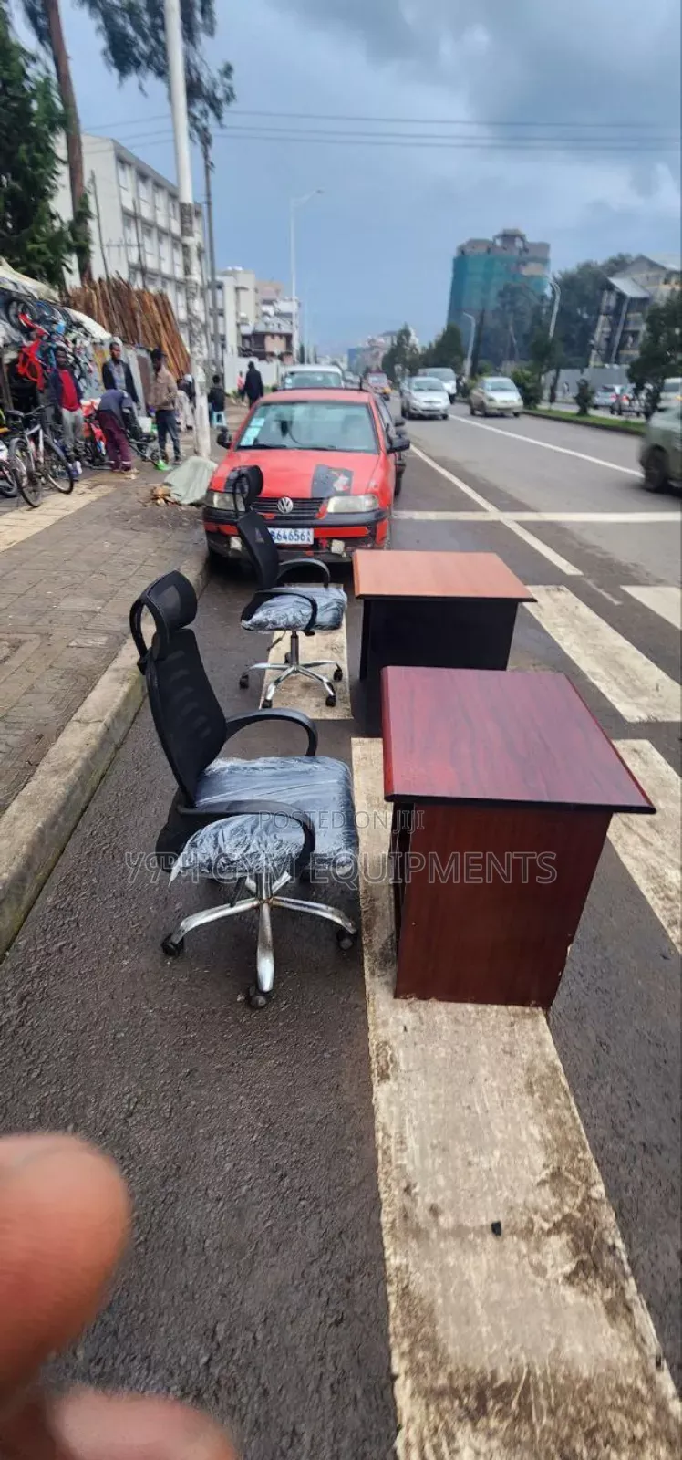 Executive Office Furniture Set - Desk, Chairs Side Table!