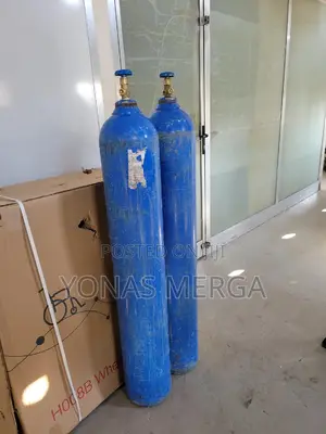 Photo - Oxygen Cylinder𣁋quality 40l50l Industrial Medical Gas Cylinder
