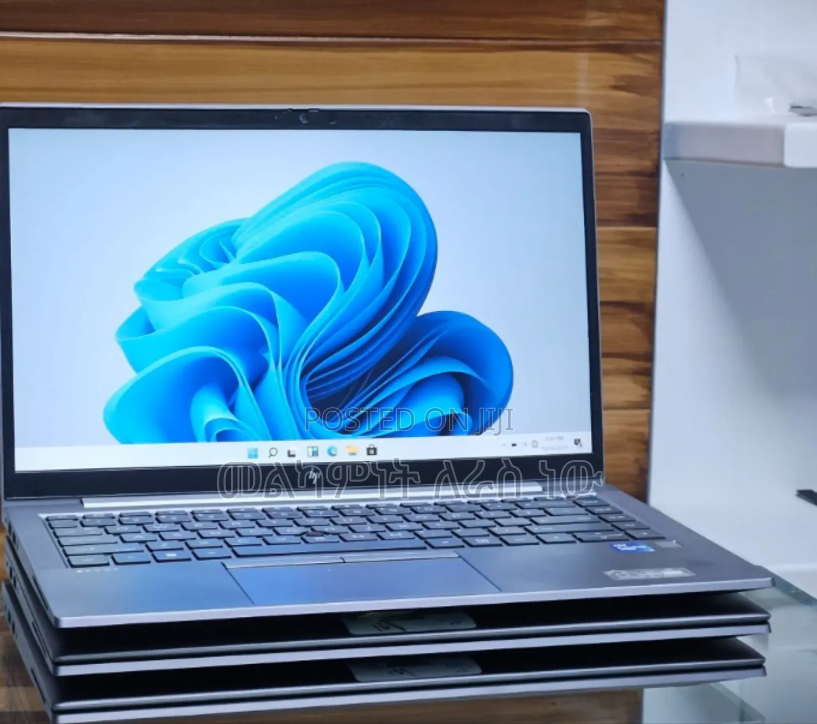 New Laptop HP ZBook Firefly 14 G7 16GB Intel Core I7 SSD 512GB