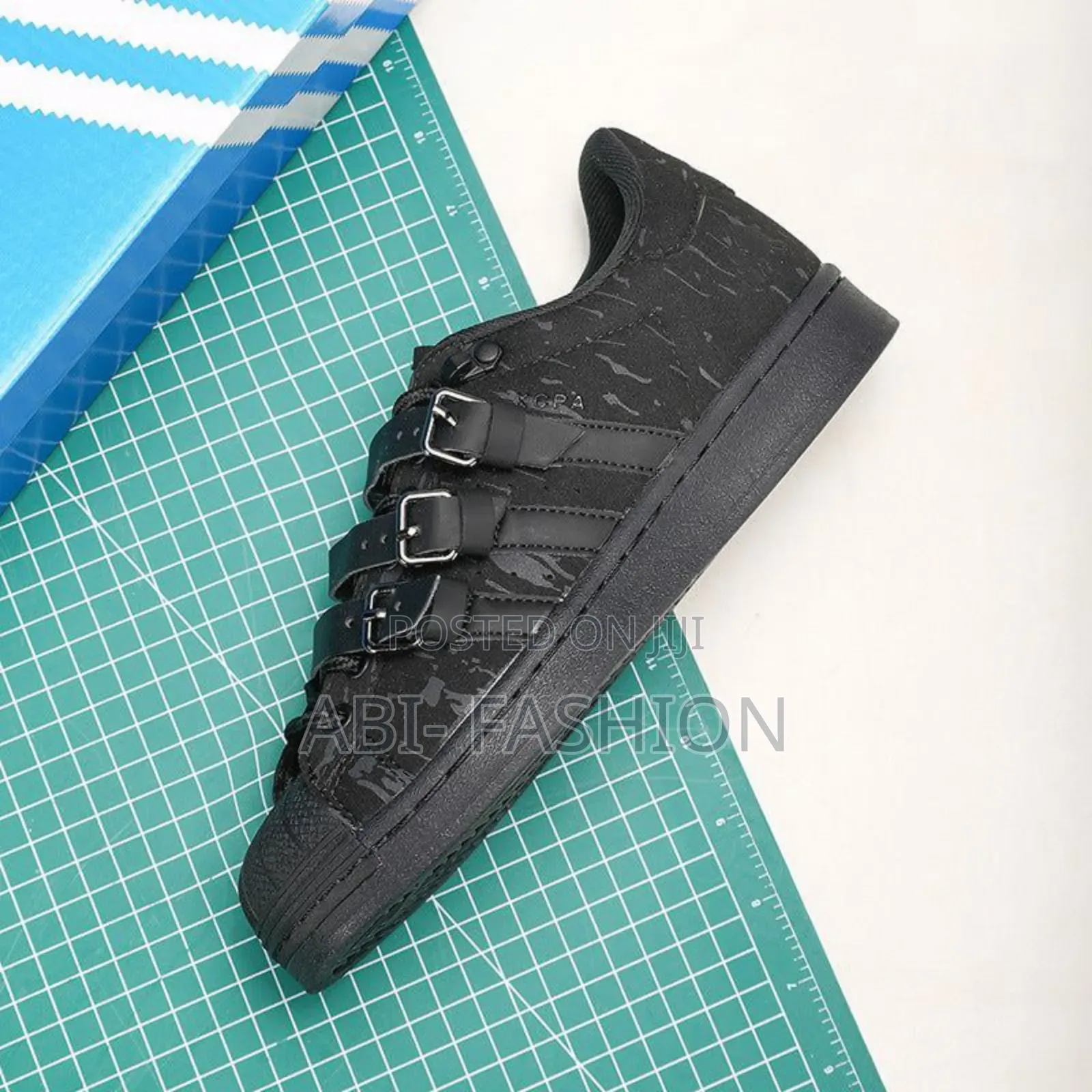 Adidas Old School New Edition