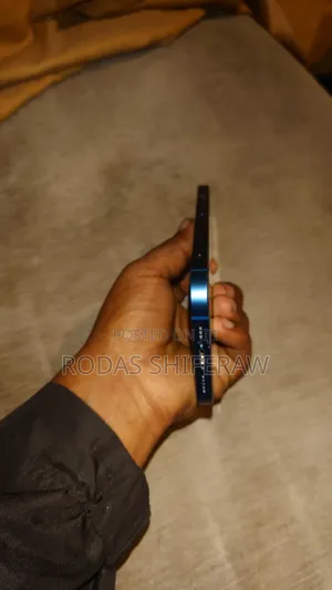 New Apple iPhone 13 256 GB Blue