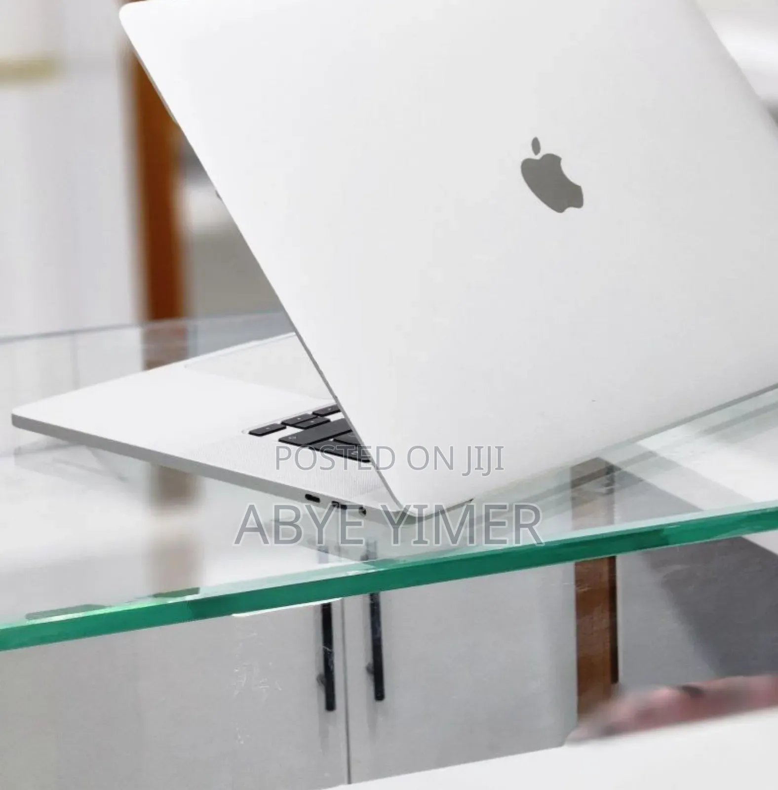 New Laptop Apple MacBook Pro 2019 16GB Intel Core I7 SSD 512GB