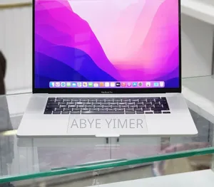 New Laptop Apple MacBook Pro 2019 16GB Intel Core I7 SSD 512GB
