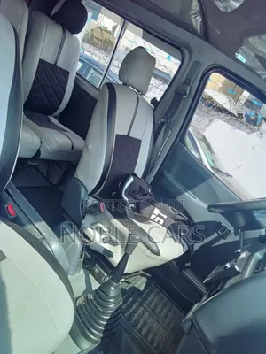 Toyota HiAce 2008 Silver