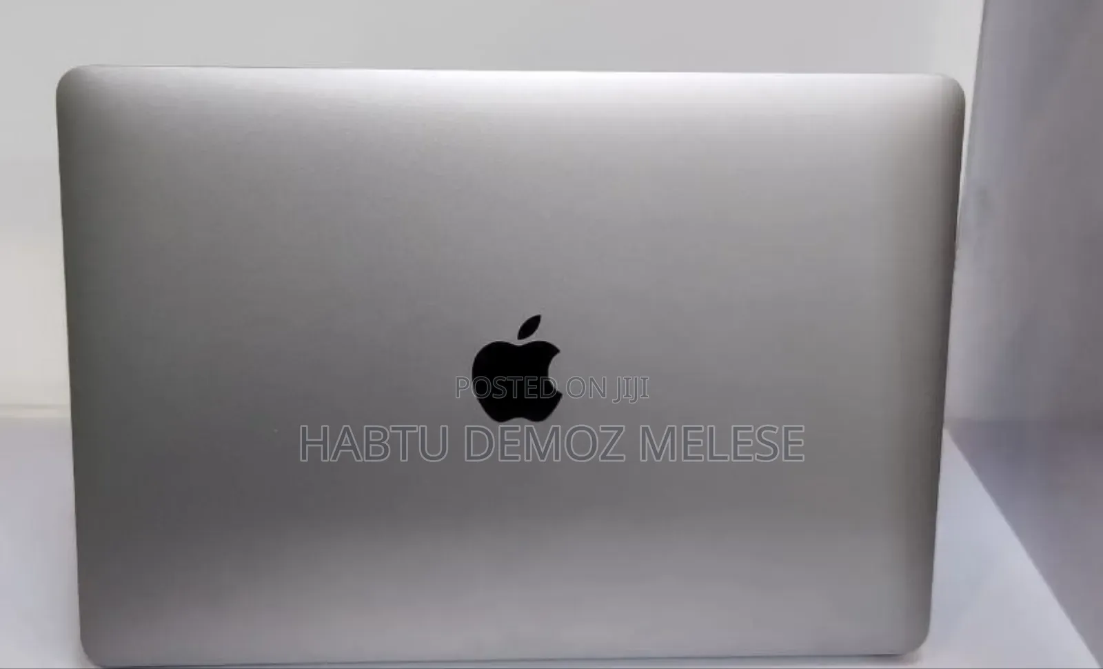 New Laptop Apple MacBook Air 2020 M1 8GB Intel Core I7 SSD 256GB