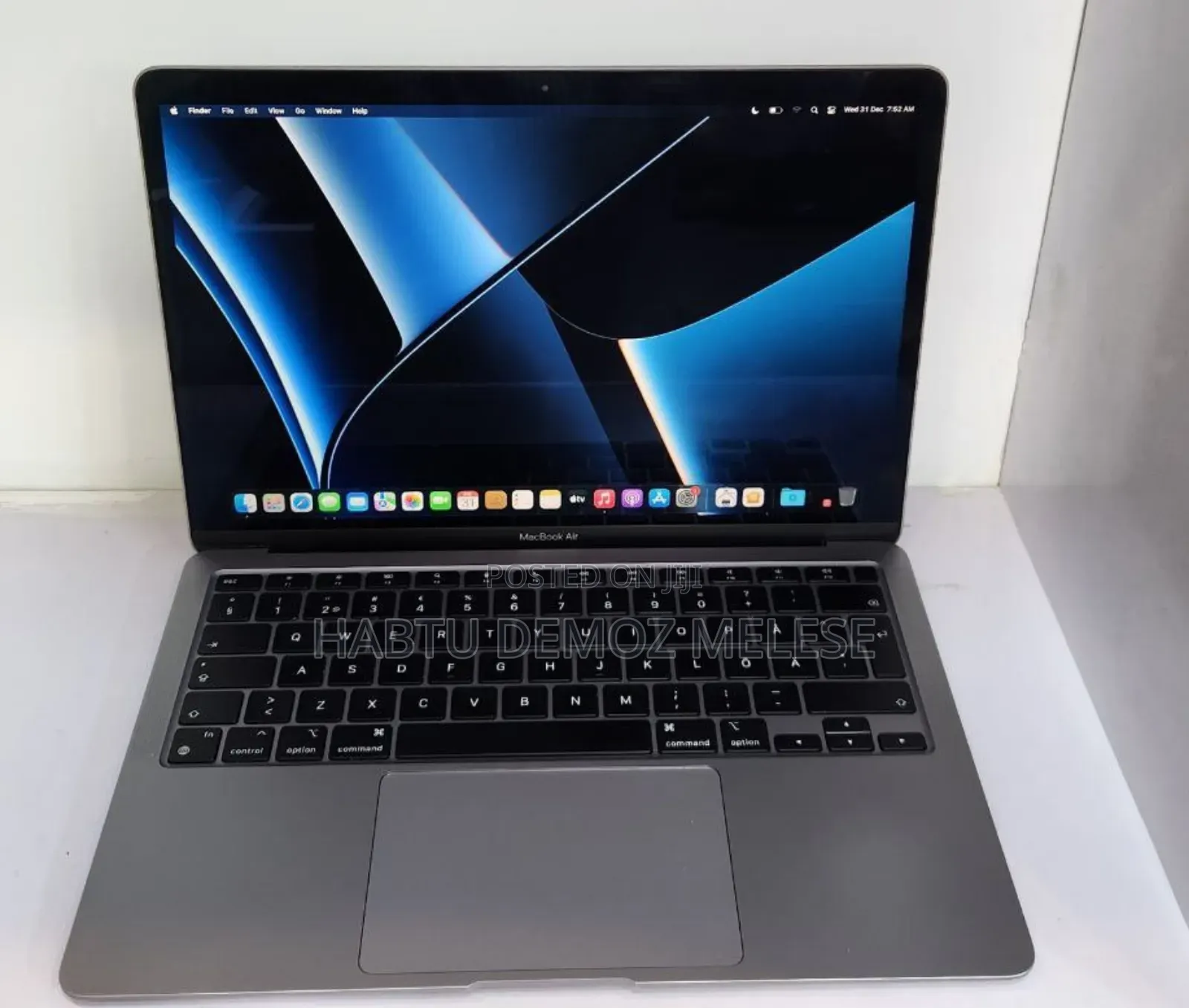 New Laptop Apple MacBook Air 2020 M1 8GB Intel Core I7 SSD 256GB