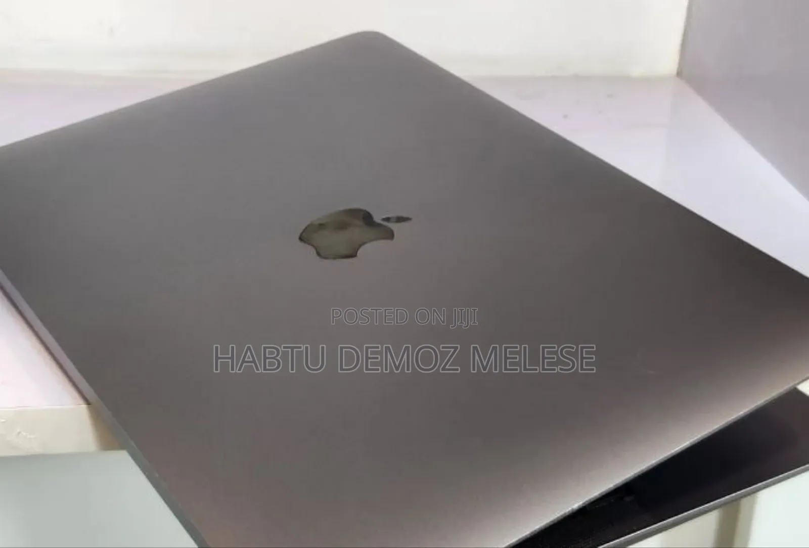 New Laptop Apple MacBook Air 2020 M1 8GB Intel Core I7 SSD 256GB