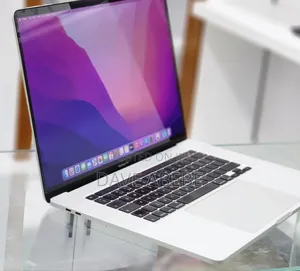 New Laptop Apple MacBook Pro 2019 16GB Intel Core I7 SSD 512GB