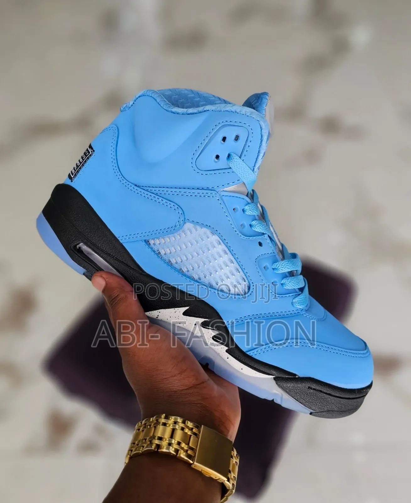 Nike Air Jordan 5 Retro "University Blue"