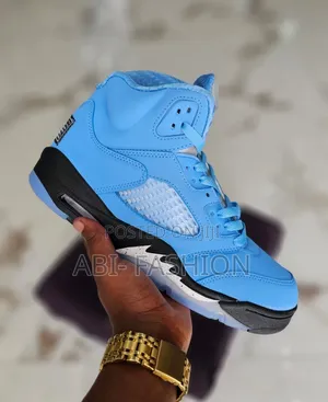 Nike Air Jordan 5 Retro "University Blue"