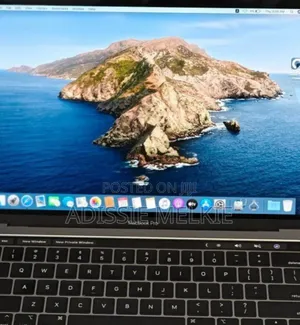 New Laptop Apple MacBook Pro 2019 16GB Intel Core I7 SSD 256GB