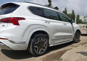 Hyundai Santa Fe 2021 White
