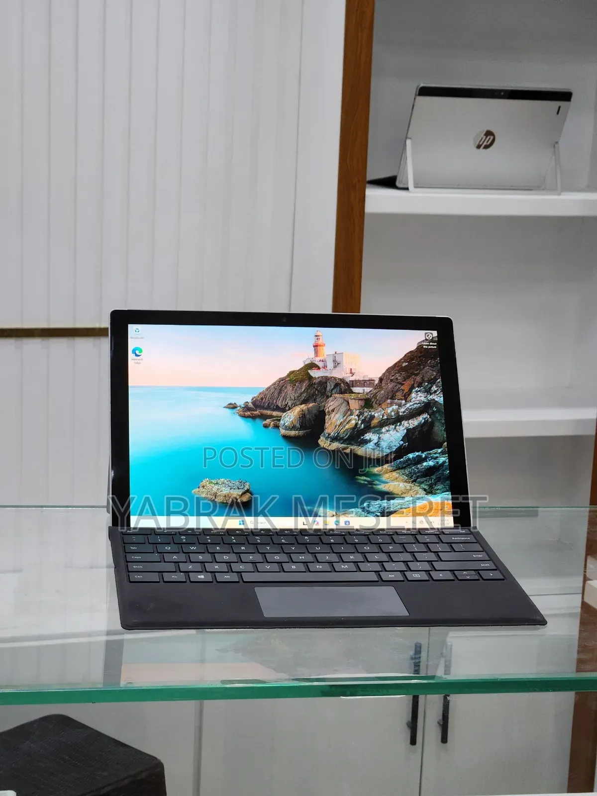 New Laptop Microsoft Surface 8GB Intel Core I7 SSD 256GB