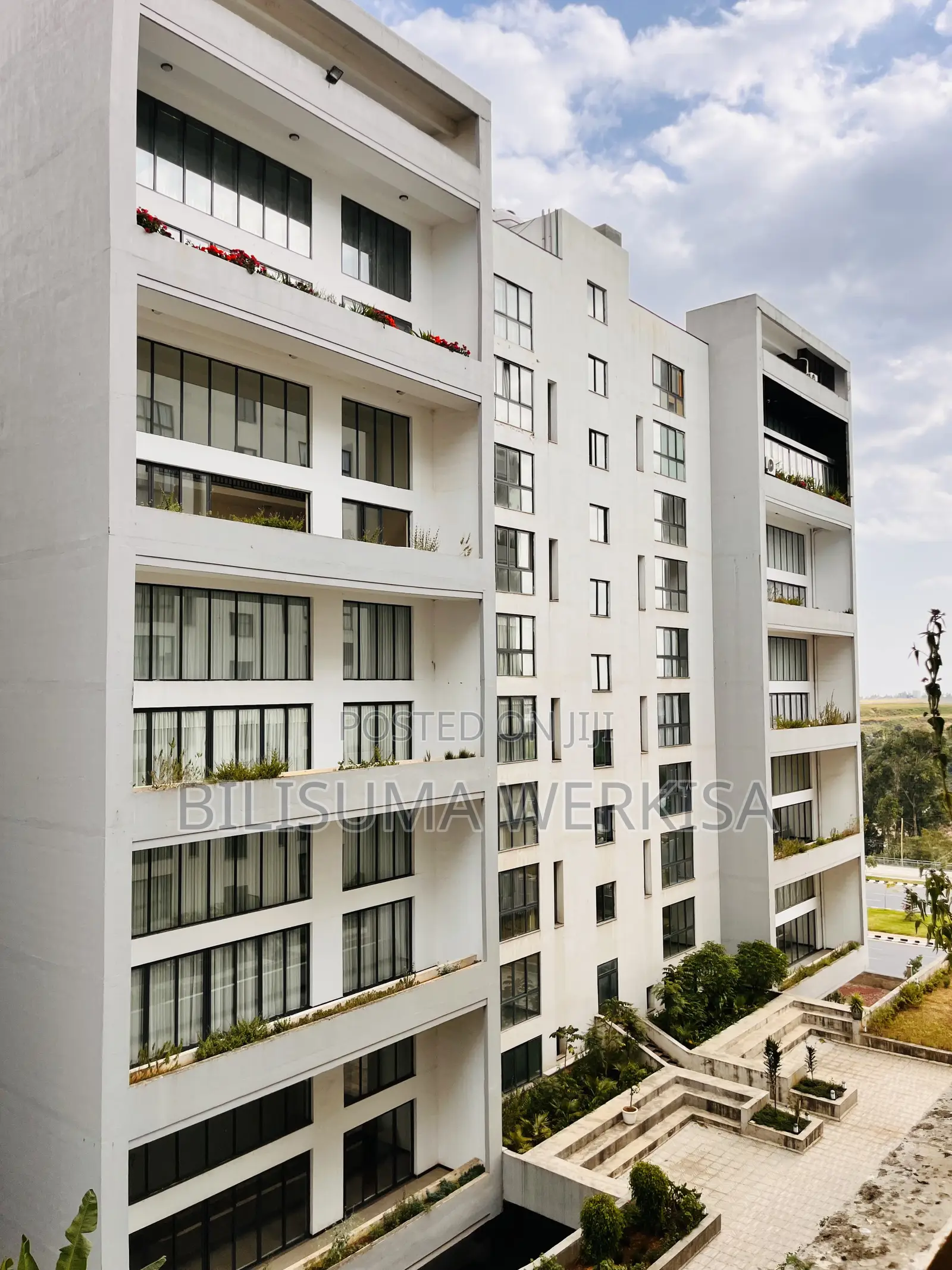 3bdrm Apartment in Ovid, Bole for sale